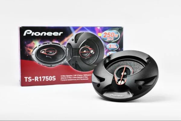 Diffusore Coassiale Pioneer TS-R1750S – 17 Cm, 3 Vie, 250W Max, 40W RMS, Griglia Inclusa, Per Auto